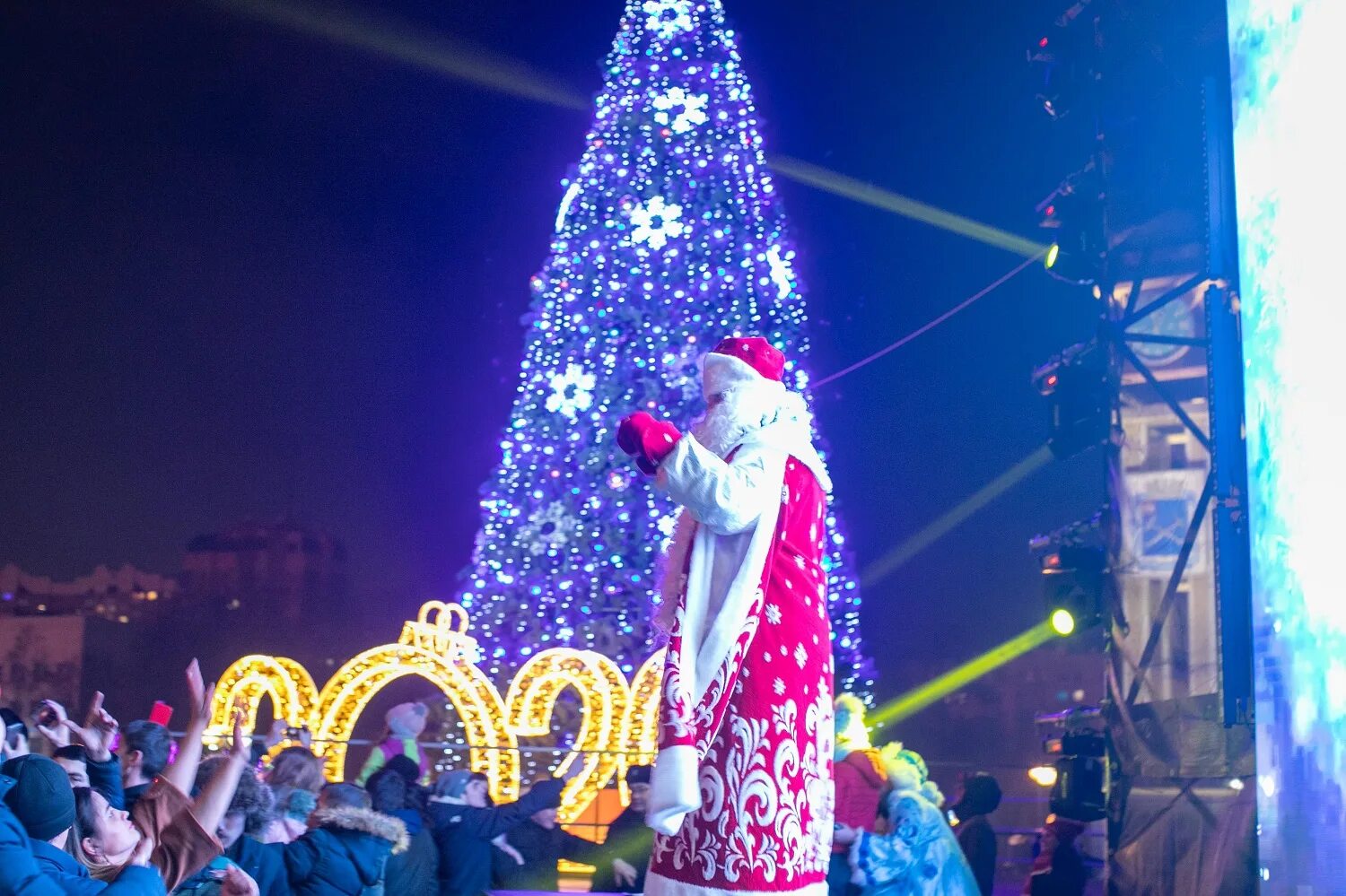 наталья подольская интуиция. семейная фотосессия владимира преснякова и натальи подольской,. новогодняя фотосессия подольская пресняков. наталья подольская и пресняков.