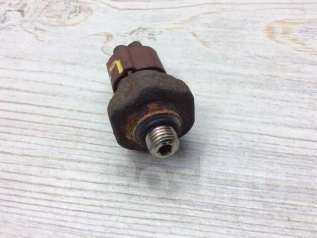 Датчик давления фреона кондиционера лансер 10. Датчик кондиционера лансер 10. Датчик давления кондиционера lancer 9 1. Датчик давления фреона кондиционера лансер 10. Ниссан максима датчик кондиционера.