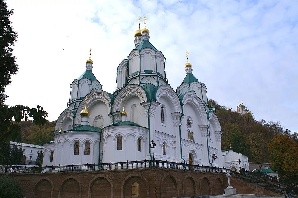 Свято Успенский Лавра Святогорск. Святогорский монастырь Донецкая область. Святые святогорской лавры