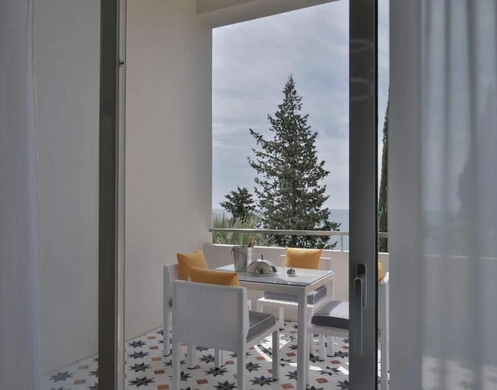 Санрайз абхазия гагра. Отель в абхазии гарден. Garden resort gagra абхазия. Garden resort gagra абхазия. Гарден резорт гагра абхазия.