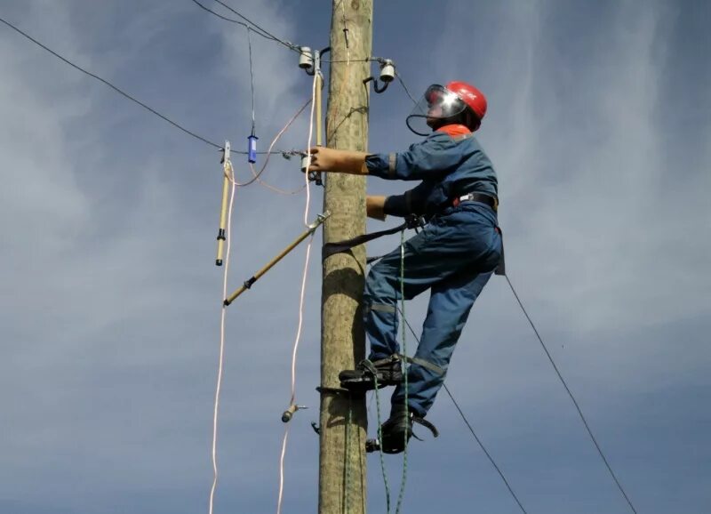 Электрик. Электрика. Электрика монтаж. Монтаж силового электрооборудования. Электромонтажные работы.