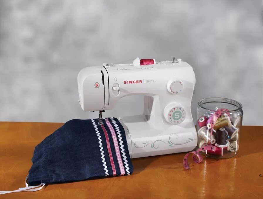 для чего нужна швейная машина. доклад про швейную машинку. швейная машинка. машинное шитье. швейная машинка.