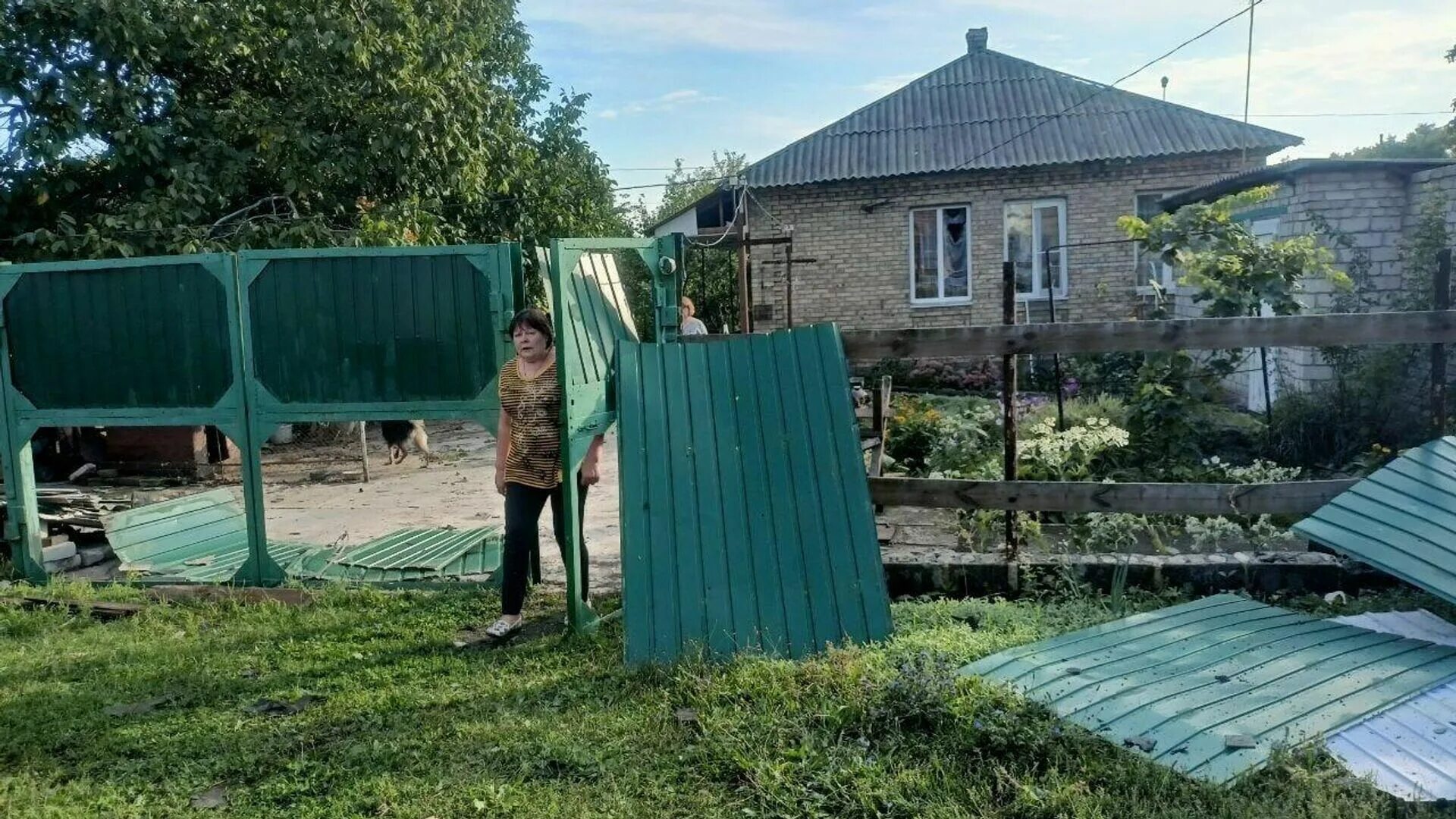 Старые дома в украине. Горловка фото. 2015. Поселок шахты изотова горловка. Донецк никитовский район.