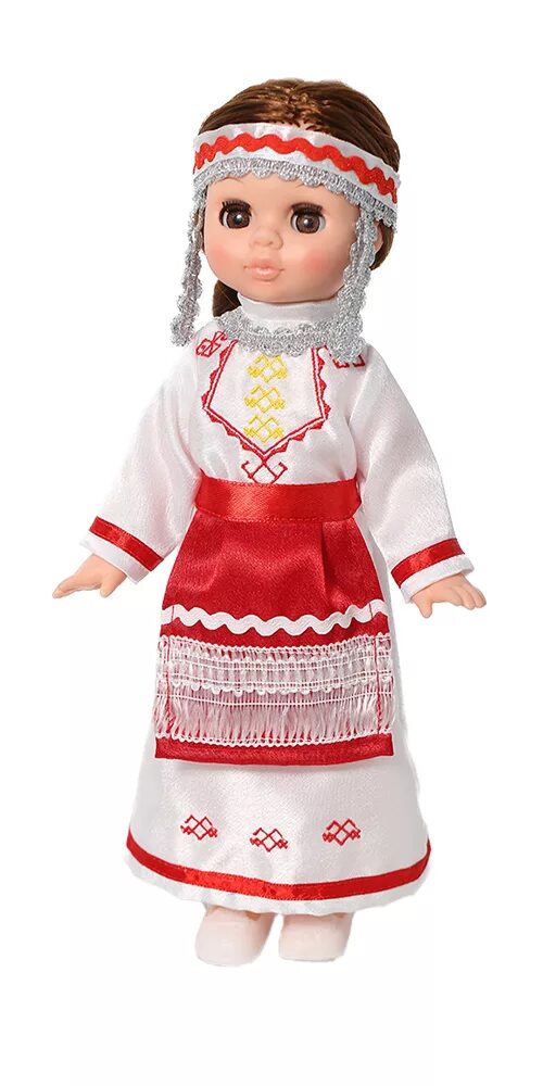 Чувашские куклы в народных костюмах.