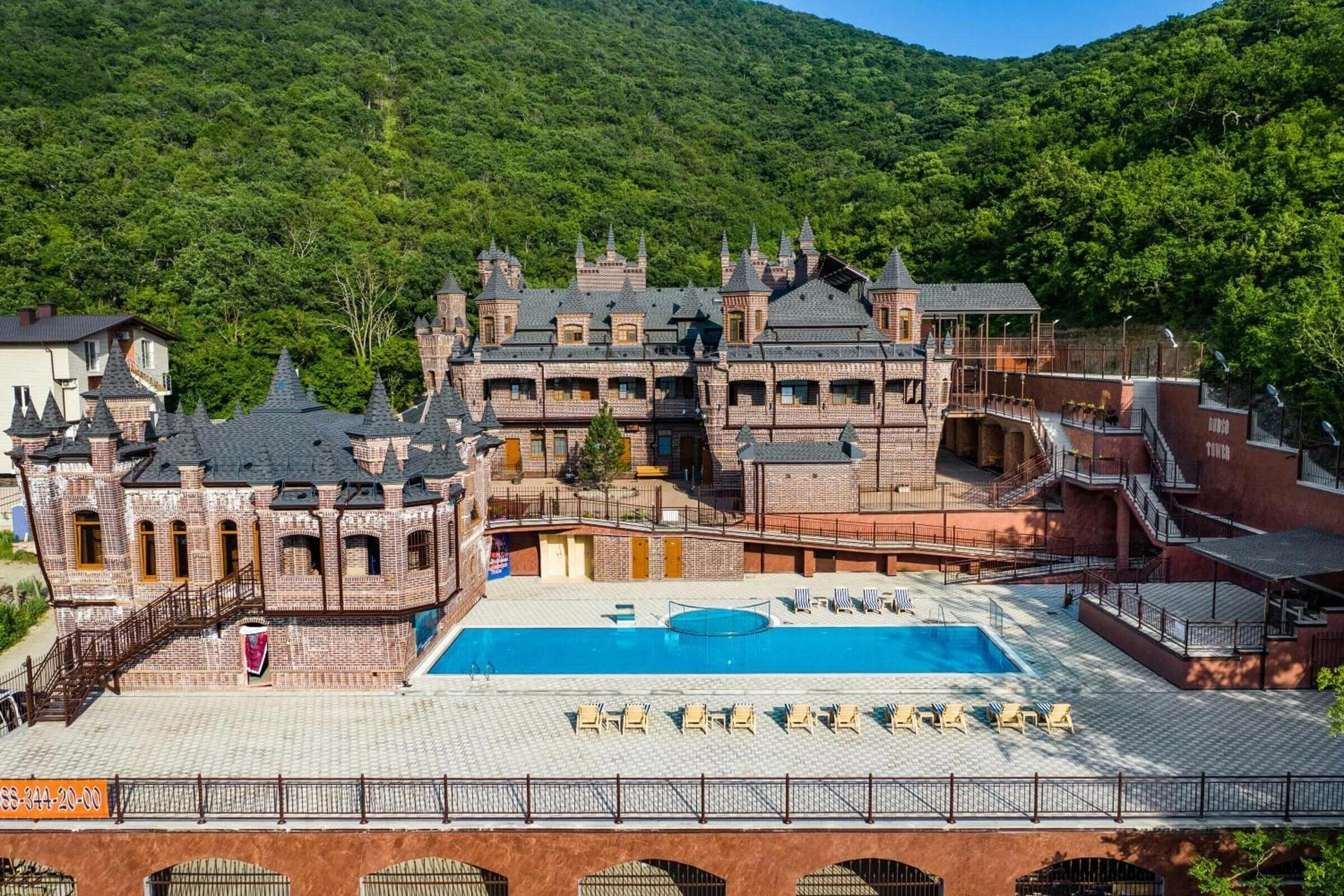 Абрау дюрсо тауэр. Автокемпинг в абрау дюрсо. Абрау-дюрсо замок отель. Дюрсо отели все включено. Абрау дюрсо гостиница круглое озеро.