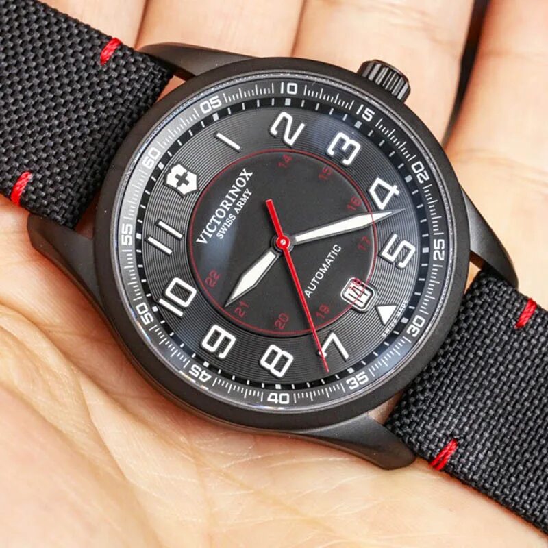 Victorinox 241741s. Victorinox swiss army v241797. Часы victorinox хронограф. Victorinox chrono classic xls. Наручные часы victorinox v241660.