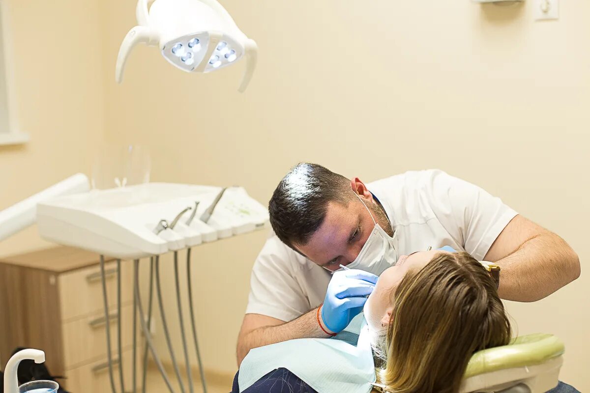 Стоматология атмосфера. Стоматология рыбное. Студия эстетической стоматологии гауди рязань. Центр семейной стоматологии лицензии. Свиридов сергей борисович стоматолог рязань.