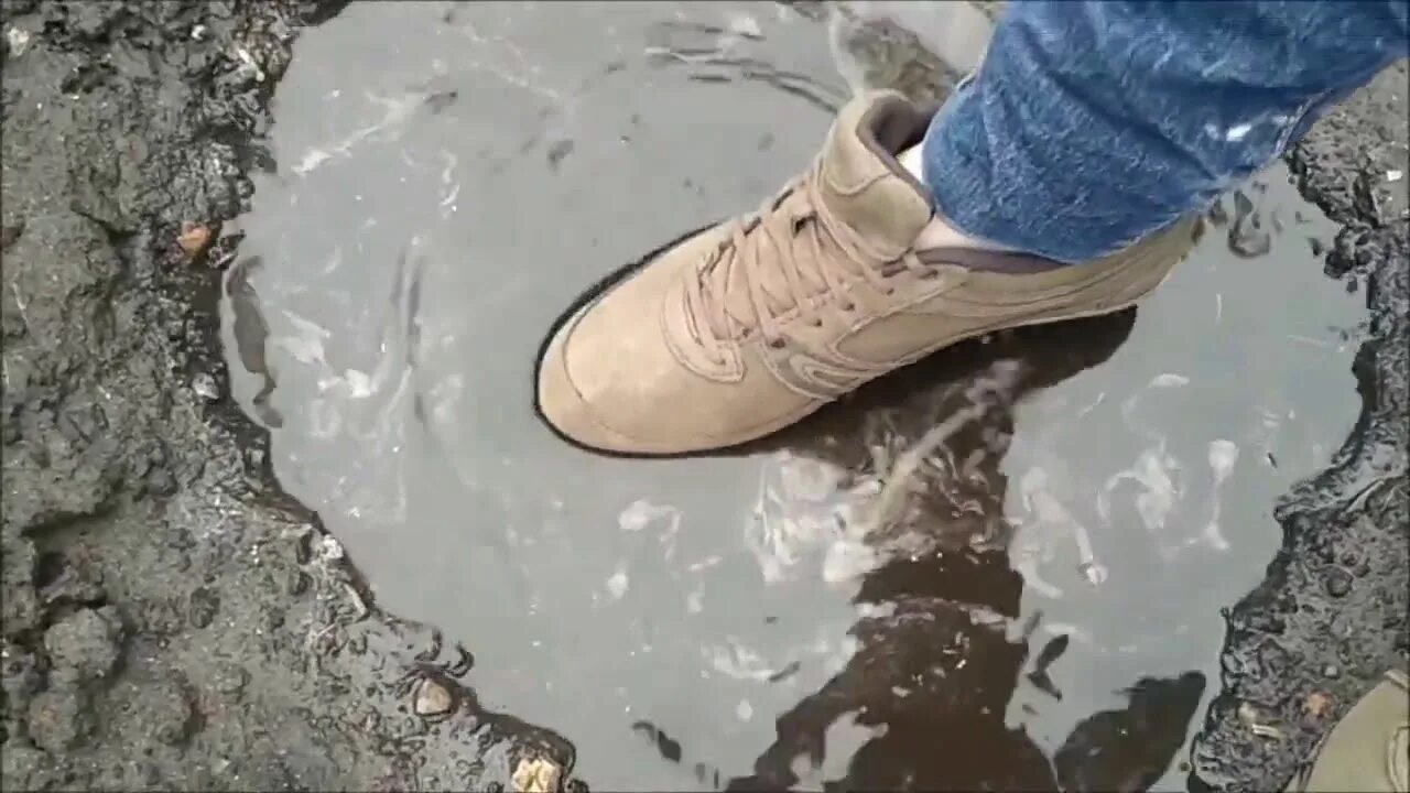 Лужа терпеть