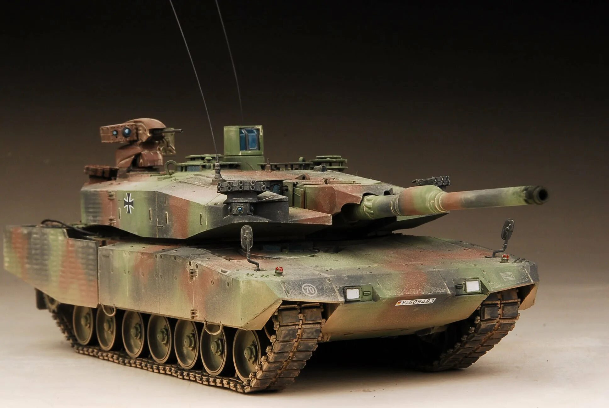 Leopard a7. Леопард 2а7. mbt leopard 2a4. танк леопард 2а4. mbt leopard 2a4 revolution.
