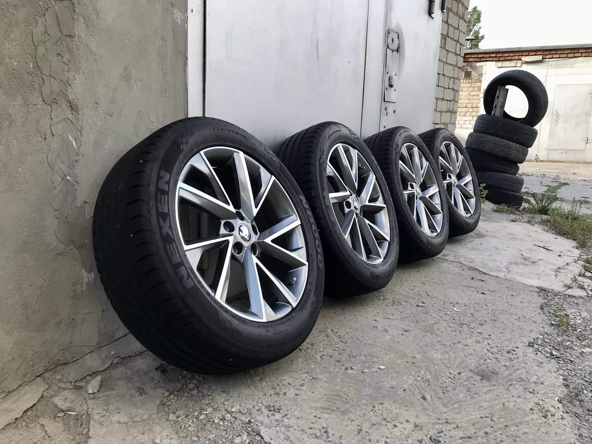 Колеса на ауди а8 р20. Диски воссен 17. Replica audi рс (r17*7. Киа оптима на 20 дисках. 6).