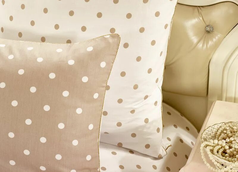 бежевый товар