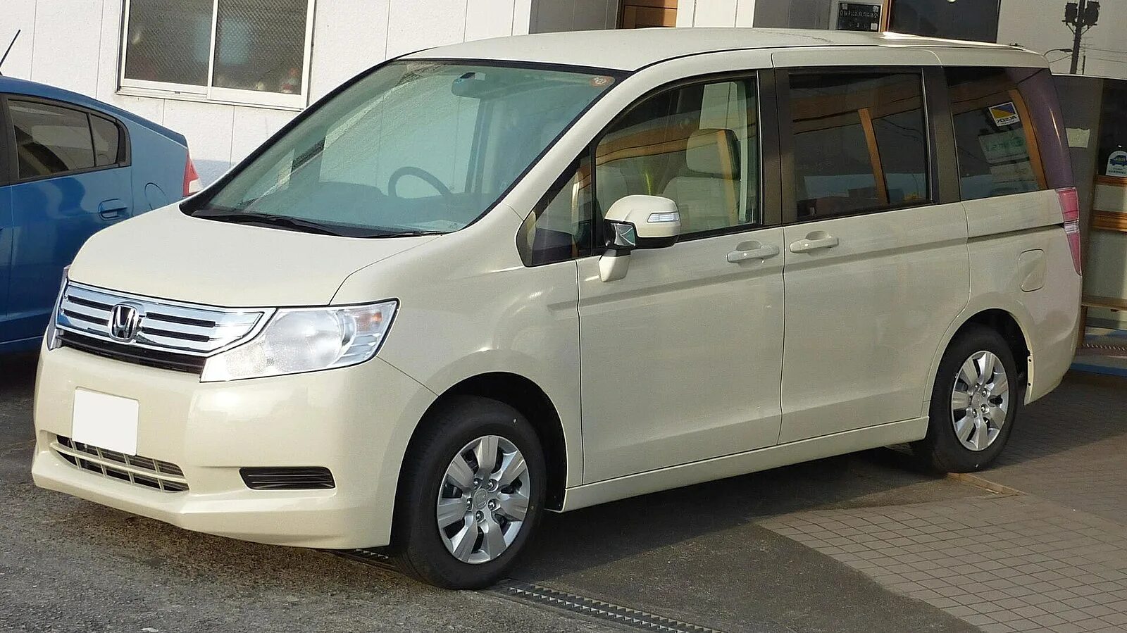 Stepwgn iii 2006 - 2009. Honda stepwgn 2016 серый. Honda stepwgn 2012 rk1. Honda stepwgn spada rp5. Honda stepwgn spada 2016.