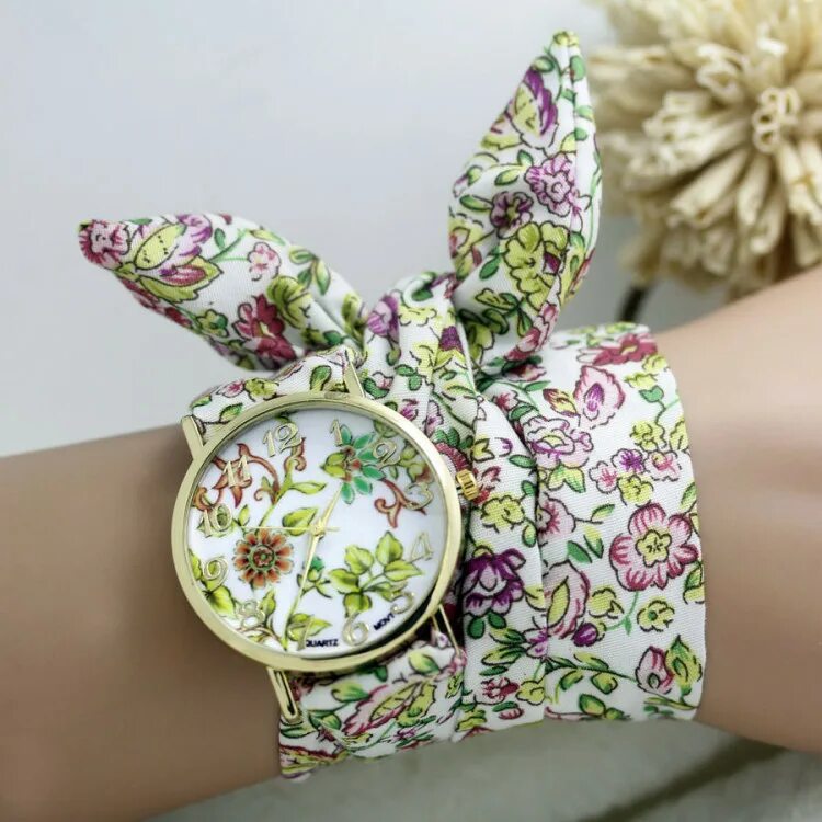 Cloth часы. Наручные часы с тканевым ремешком. Тканевые часы. Часы с тканевым браслетом. Часы с тканевым браслетом.