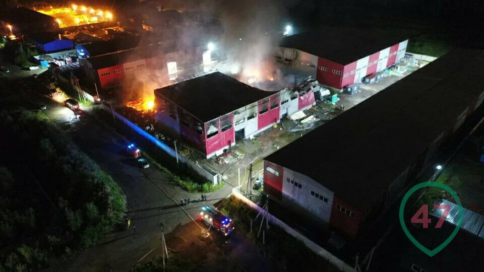 47 ньюс всеволожский. Пожар в Мурино. Пожар в Мурино 26. Пожар на производстве. Пожар в Мурино 26 февраля 2023.