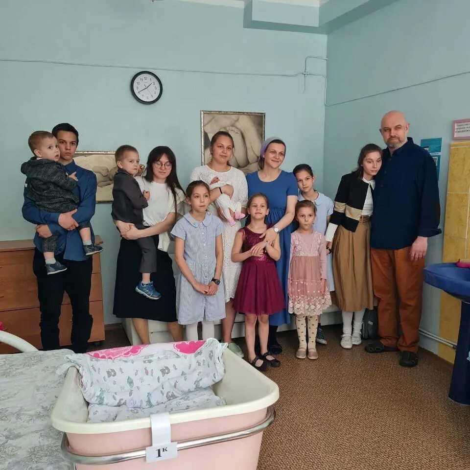 11. Женщина родила 11 ребенка в подмосковье. Рожденный 11. Рожденные 11 числа. Рожденный 11.
