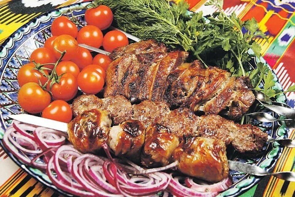 Шашлыки на природе. Шашлычный грозный северный грозный. Мцвади шашлык по-грузински. Грозный шашлык машлык грозный. Шашлычная таверна в барнауле.