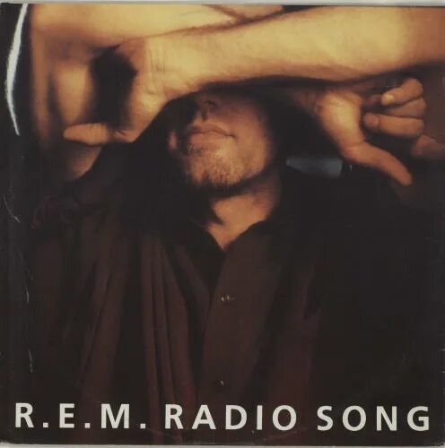 Песню radio исполнитель