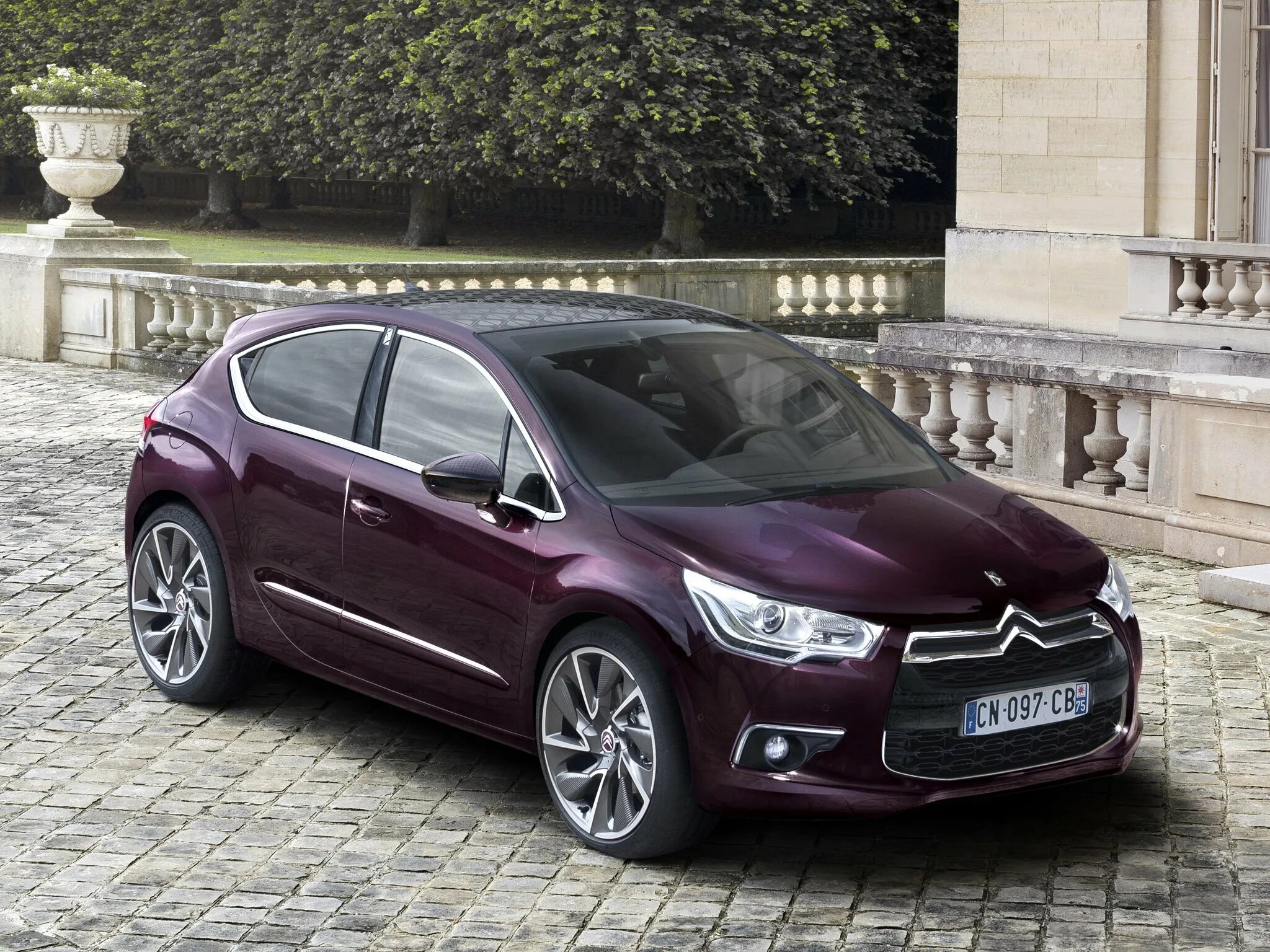 Citroen ds4. Ds4. Citroen хэтчбек 3-х дверный. Ситроен дс4 2013. А4.