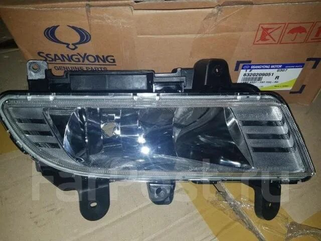 Противотуманные фары ssangyong. 8320209051 Фара противотуманная правая. Фара противотуманная SSANGYONG Kyron (05-). Противотуманные фары Санг енг Кайрон. SSANGYONG Kyron передняя противотуманка правая.