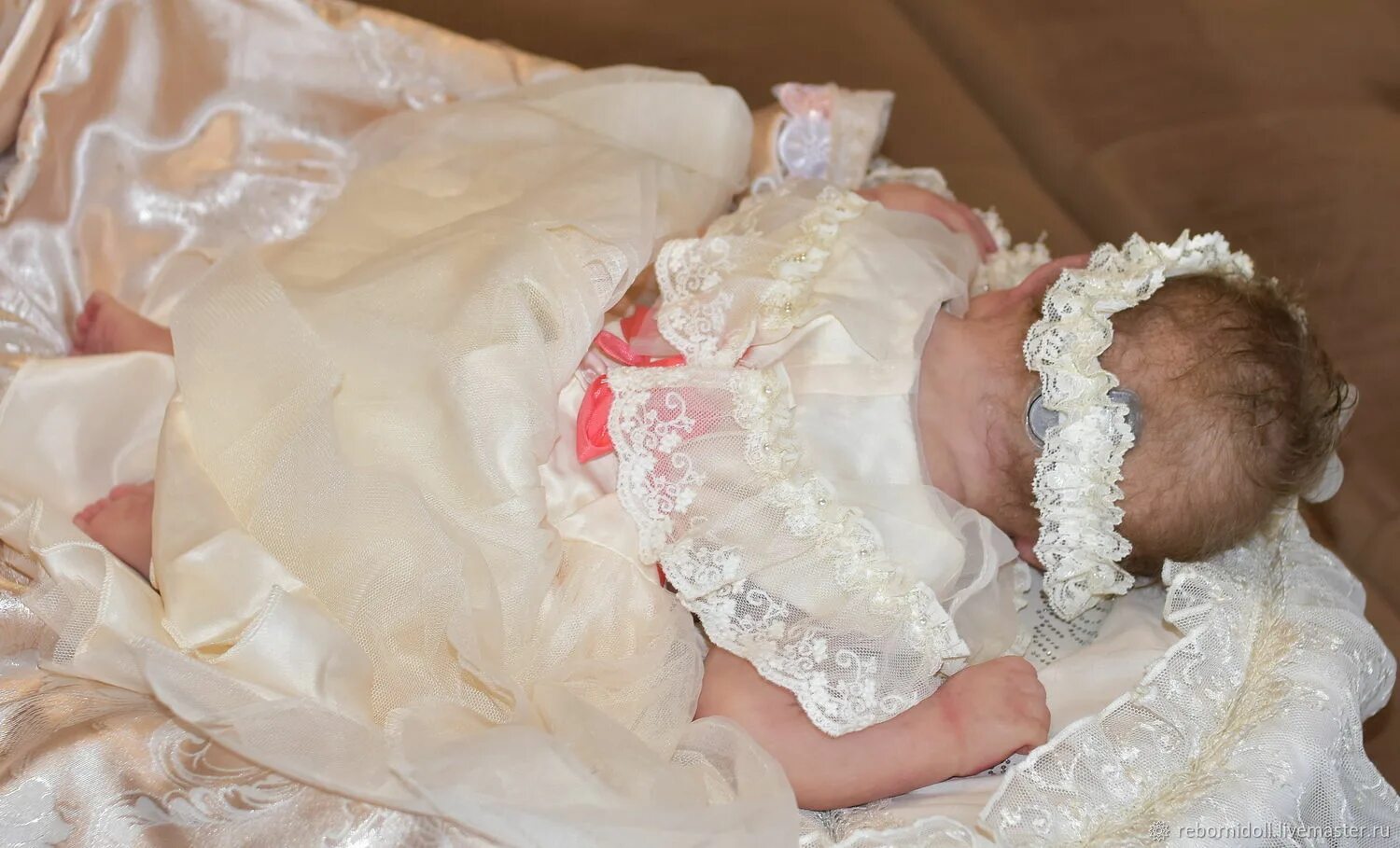 Дмитрий залесский куклы реборн силиконовые. Кукла реборн силиконовая девочка дмитрий залесский. Кукла реборн аниматроник. Реборны роботы. Робот силиконовая кукла реборн.