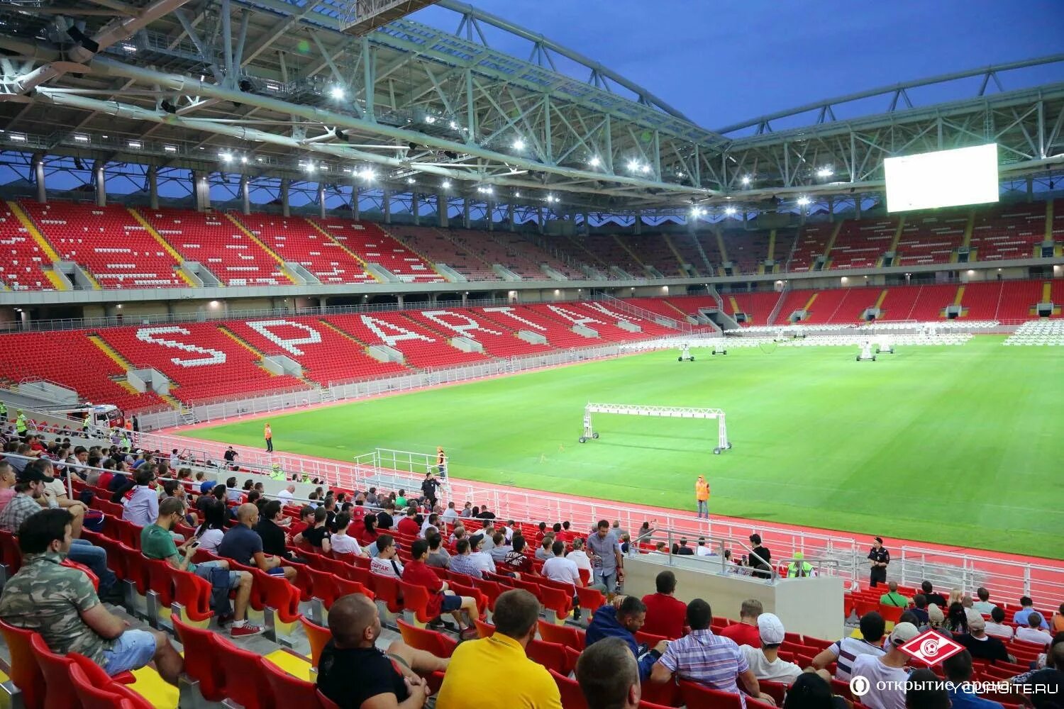 Ряд на стадионе. Стадион открытие банк Арена Москва. D123 открытие Арена. Стадион открытие Арена трибуны.