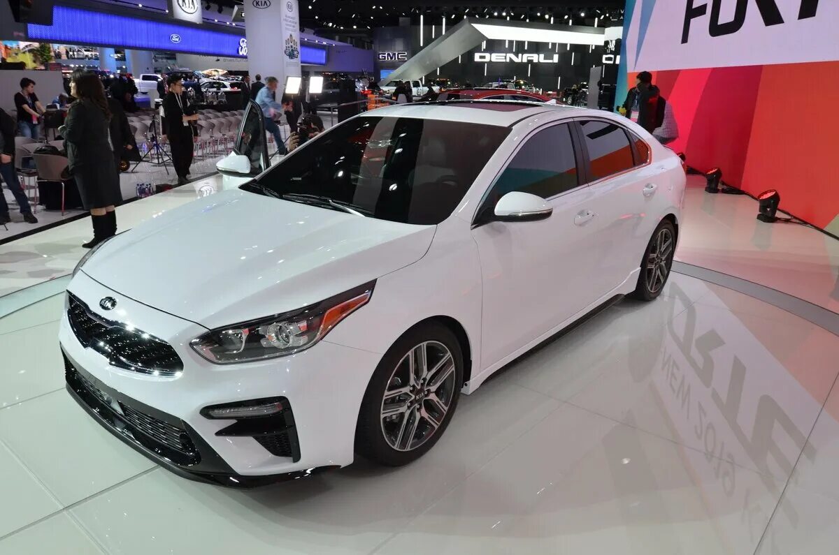 Купить киа 2019г. Киа Церато 2019. Kia Церато 2019. Новая Киа Серато 2019. Kia Cerato 2019 белый.