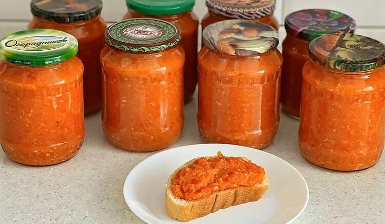 Аджика острая на зиму рецепты пальчики оближешь. Аджика из кабачков на зиму. консервы кабачки в аджике. аджика - 1 ч.л. аджика из кабачков на зиму рецепты пальчики оближешь острая.