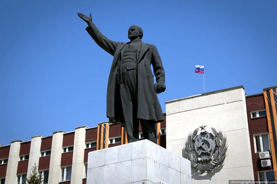 Памятник ленину в йошкар-оле. Ногинск ленин памятник ленину. Памятник ленину в костроме. Памятник ленину птз. История памятников ленина.