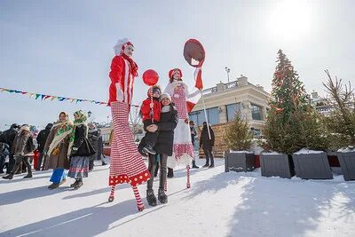 Масленица лебяжка казань. Масленица в казани. Масленица в 2022. Парк калейдоскоп. Масленица казань 2022 лебяжье.