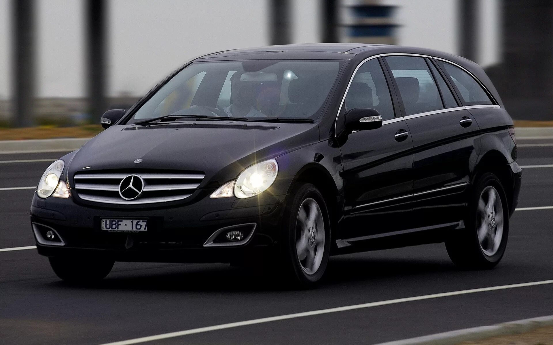 Mercedes r class. Mercedes-benz r300. Mercedes benz a class. Mercedes benz r class. Mercedes r class amg 2011.