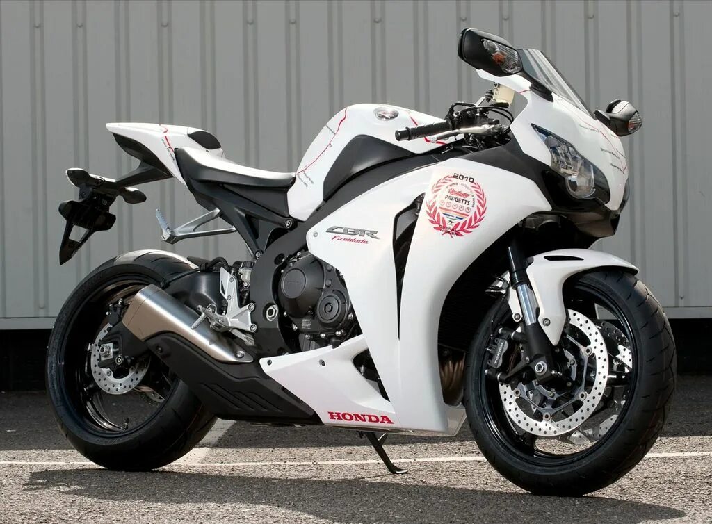 Honda cbr fireblade. Honda cbr1000rr Fireblade. Honda 1000rr Fireblade. Honda Fireblade 1000. Honda cbr1000rr 2010.