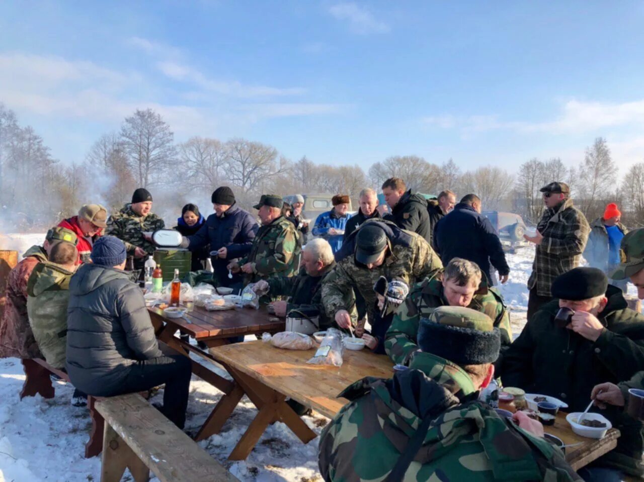 Праздник 14 февраля день охотника и рыболова. 14 февраля день святого трифона покровителя охотников. Логотипы рыбаков и охотников. 14 февраля день охотника. Клуб охотников и рыболовов.