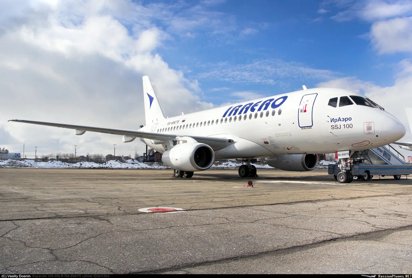 Crj 200 самолет ювт аэро. Crj 200 самолет ювт аэро. Авиарейсы. Эйрлайнс аэрофлот. Yjdst ktqcs.