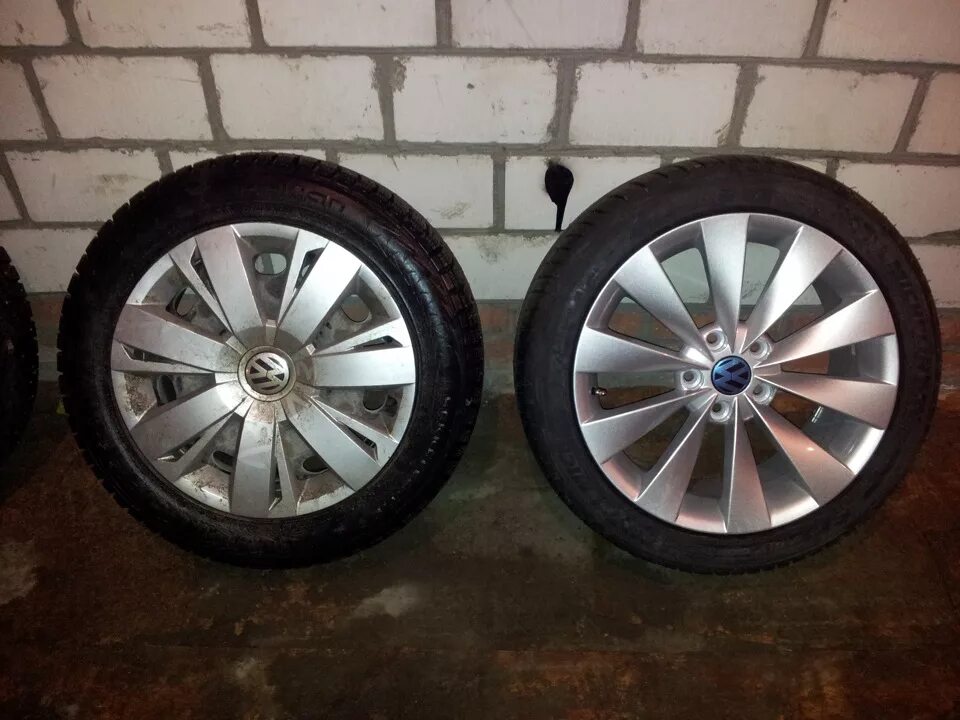 Колеса купить в спб 17. Volkswagen Jetta 5 резина 225/55 r16. 205/60 R16 Пассат б6. R17 Passat Philadelphia. 235 55 R17 Пассат СС.