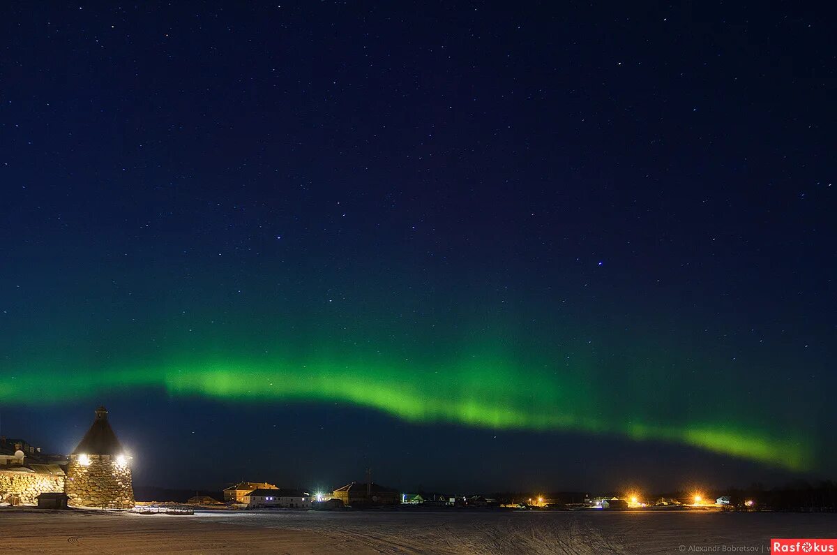 надвратный храм анастасии ачаирский монастырь. северные святые ворота тобольск. дмитриевские ворота тобольского кремля. карелия остров валаам монастырь. святые ворота эвенкийской деревни.