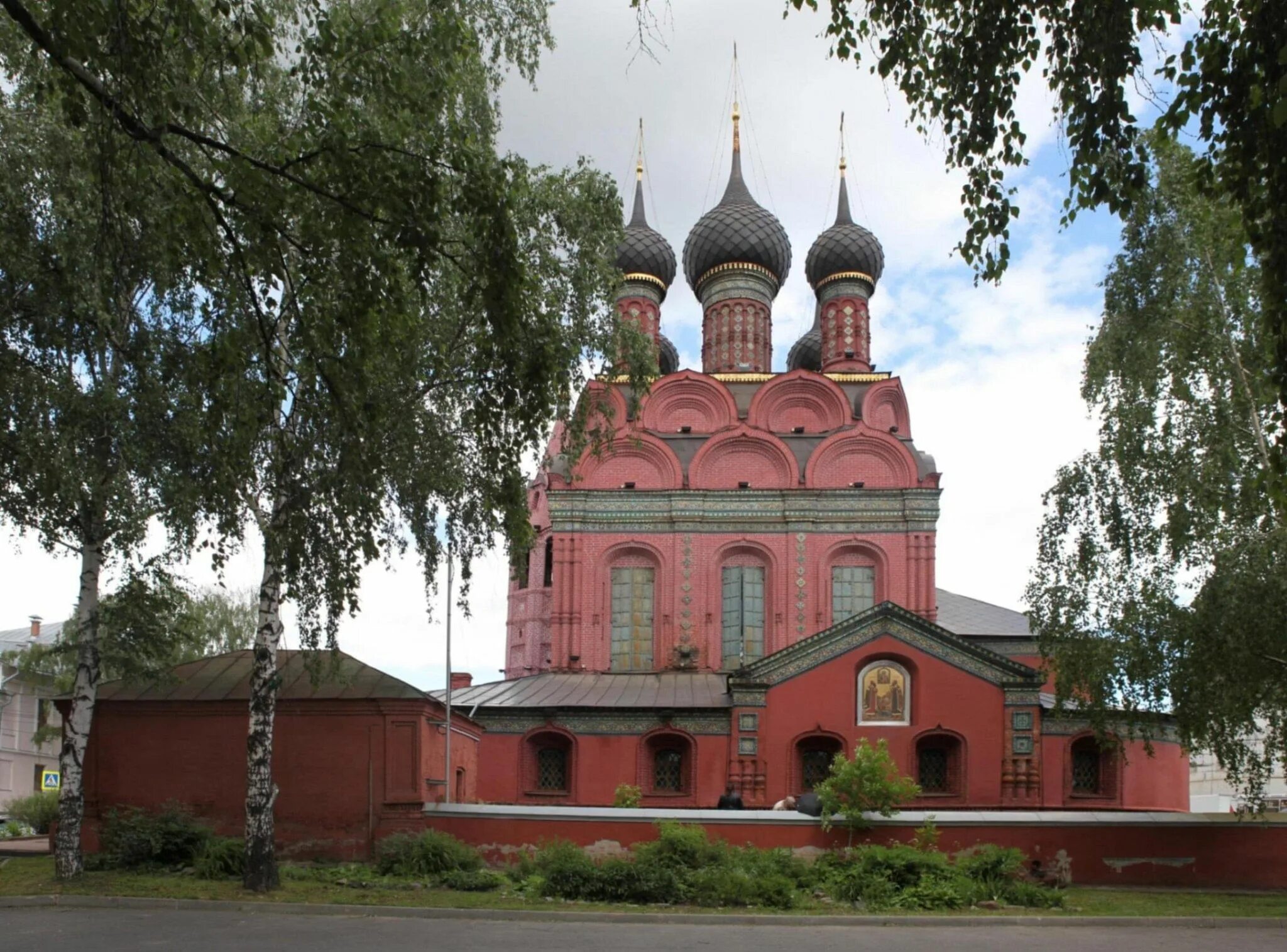 Snowy Yaroslavl. Always beautiful, but better in summer:) - theStyleJungle - New