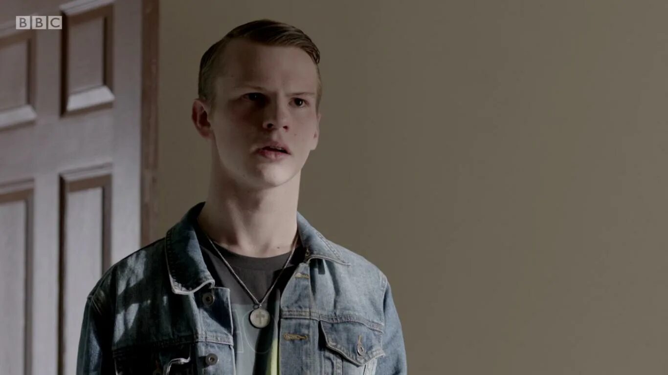 Grind off. Крис слейтер. the dumping ground сериал с 2013 г.. крис слейтер cracker milk. off the ground.