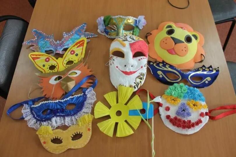 Маска поделка. Театральная маска своими руками. Поделка Театральная маска. Театральная маска своими руками в детский сад.