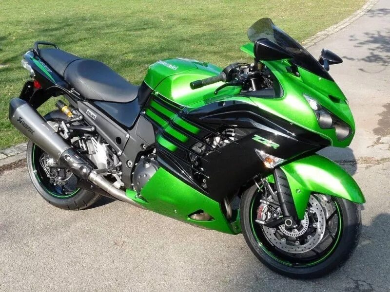 Кавасаки 400 характеристика. Kawasaki zrx 400. кавасаки zzr 1200. kawasaki zzr 1400. кавасаки зизер 1200.