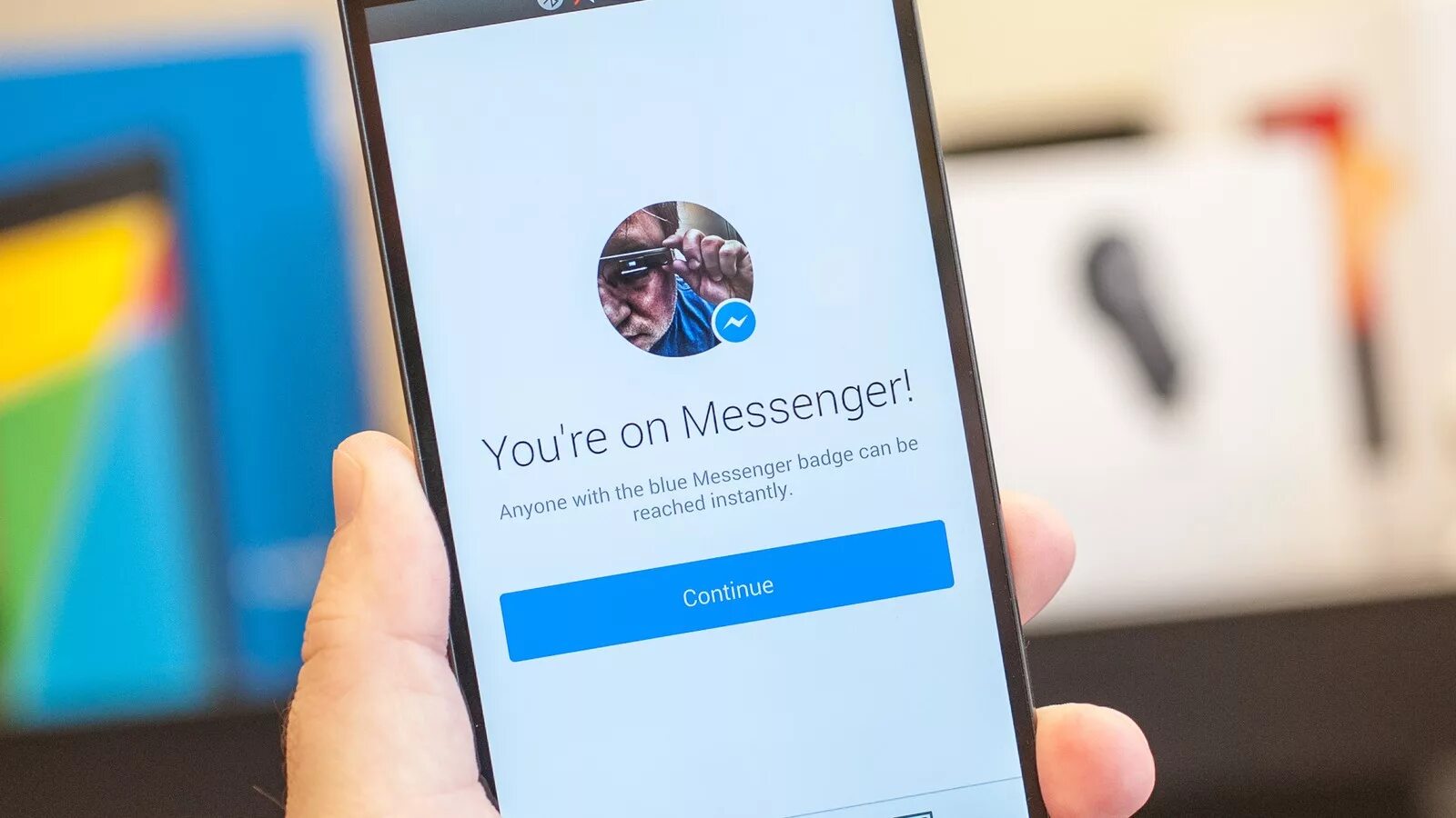 Мессенджеры. The Messenger. Facebook Messenger. Мобильные мессенджеры.