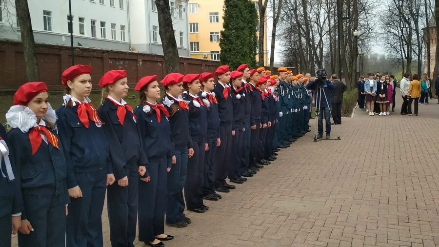 Смоленск СДГО. СДГО им Гагарина. СДГО им ю.а Гагарина Смоленск. Современные пионеры.