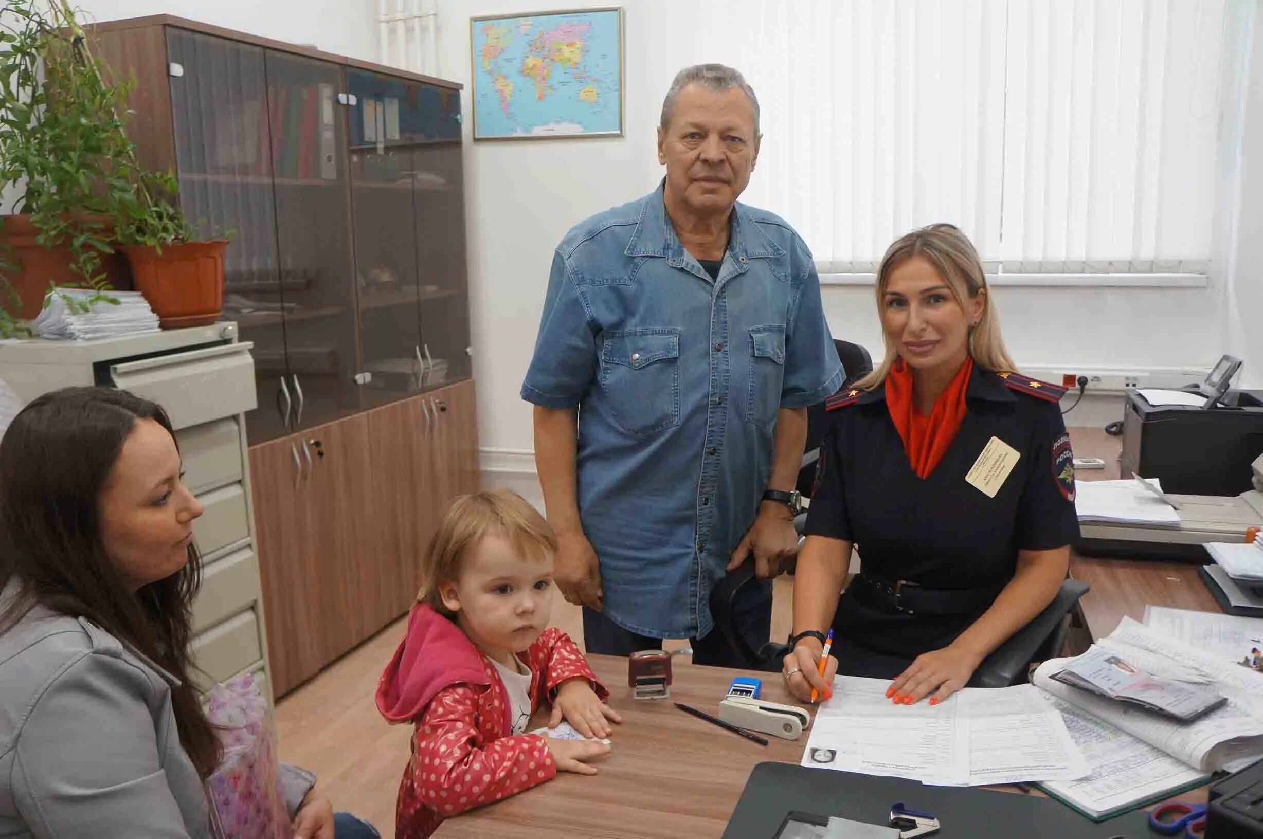 Начальник увд жулебино. Отдел по вопросам миграции по району выхино-жулебино. Начальник омвд по району выхино жулебино. Омвд по району выхино жулебино. Начальник омвд по району выхино жулебино.