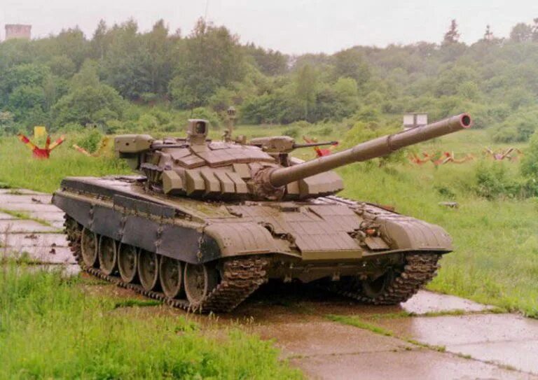 Т м 2. T-72m2 moderna. T-72m2 «Модерна». Т-72 Словакия. Словацкий танк т-72м2 Модерна.