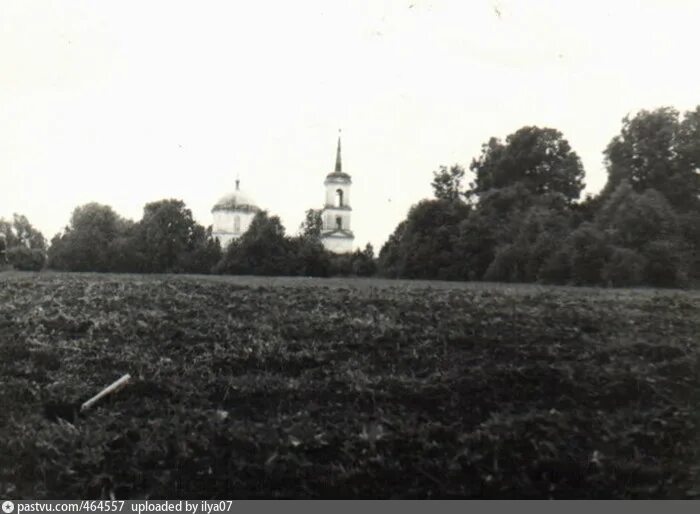 Храм в Истомино Тарусский район. Усадьба Истомино Тарусский район. Село Истомино Тарусского района. Храм в Истомино Тарусский район лето.