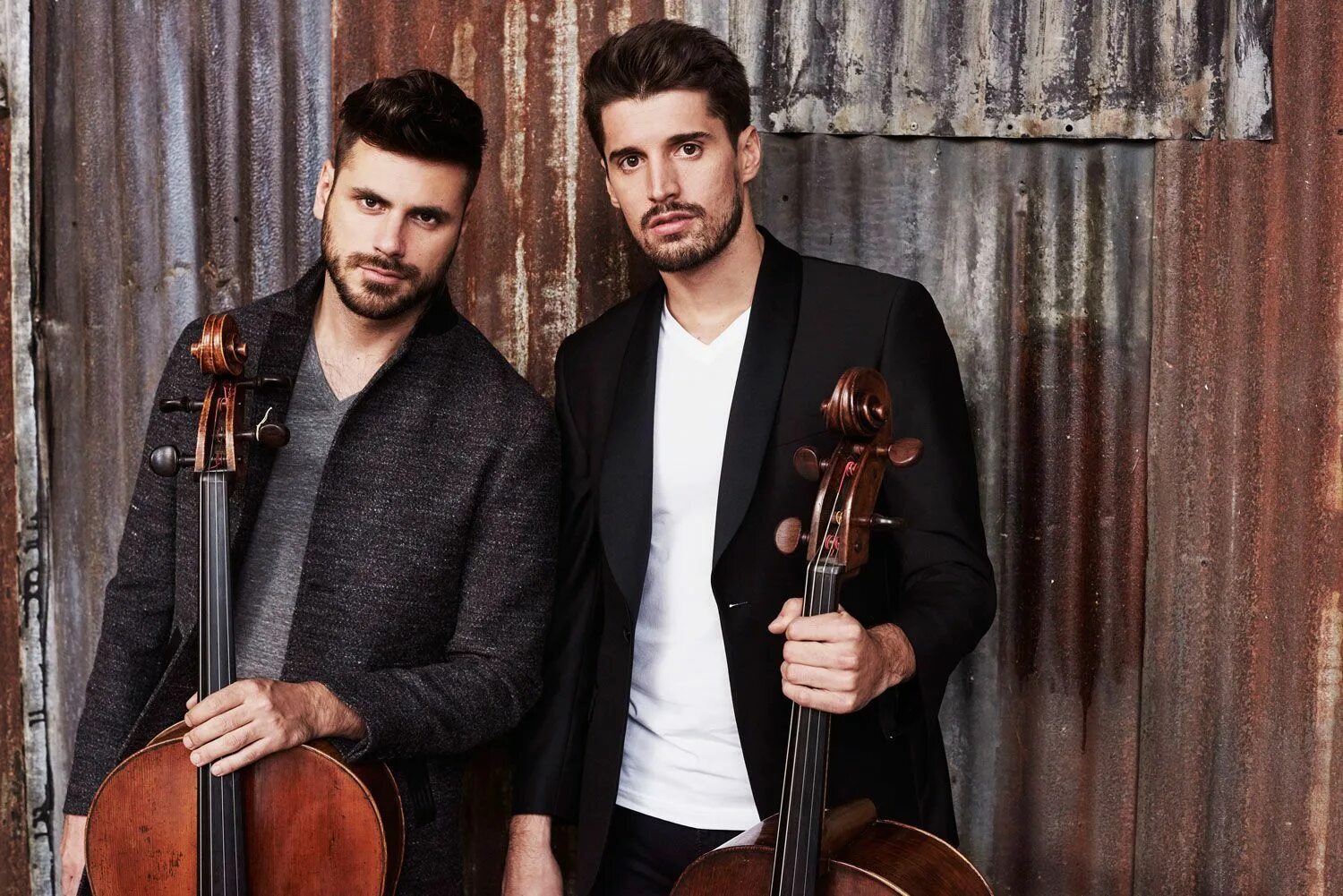 1 2 дуэта. Группа 2cellos. Дуэт виолончелистов 2cellos. Дуэт 2 Cellos.