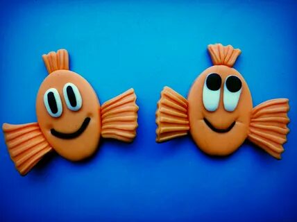 How To Make Fondant Fish Topper Fondant fish Fondant animals Making.