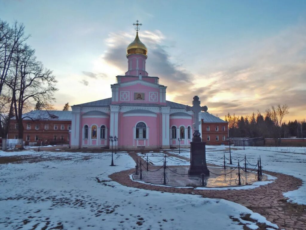 Троице одигитриевская пустынь троице одигитриевский ставропигиальный. Троице-Одигитриевская Зосимова пустынь. Монастырь Зосимова пустынь Наро-Фоминский. Троицко-огидировская Зосимова пустынь.