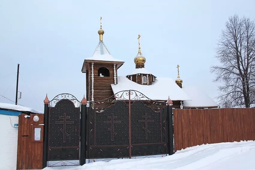 Новоандреевка Миасс. Церковь в Новоандреевке. Посёлок Новоандреевка Челябинская область. Церковь в городе Миасс.