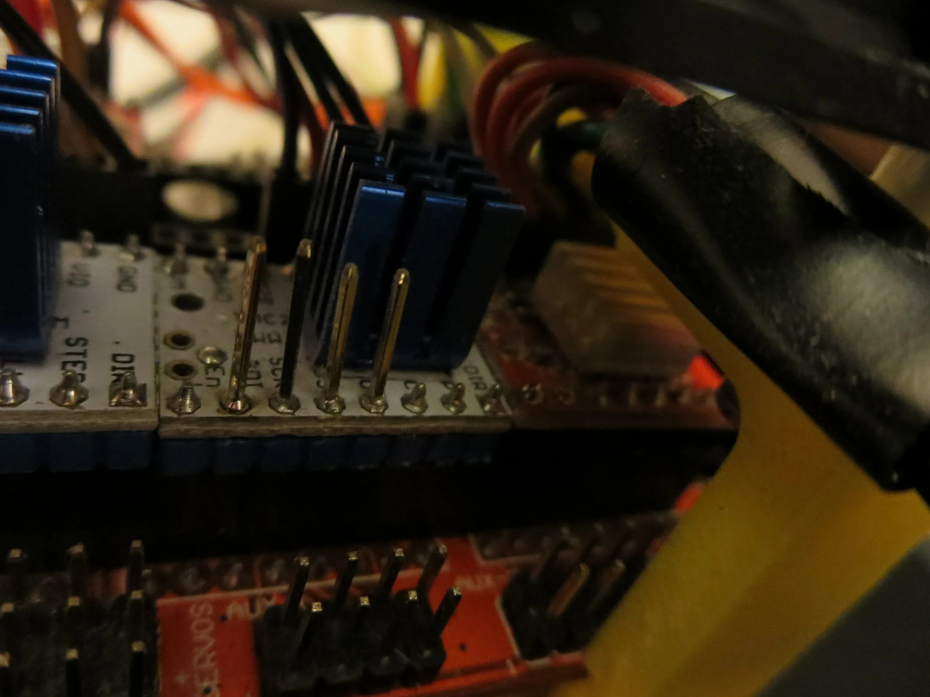 Подключение передней панели корпуса к материнской плате. Системный блок на монитор сзади. Разъем для наушников сзади системного блока. Подключить магнитолу дома от блока питания 12в. Tmc2130 v3 pins.