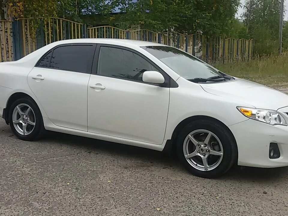 Дром ру королла. Toyota Corolla 2011. Toyota Corolla e150. Toyota Corolla x e150. Тойота Королла 2008 белая.